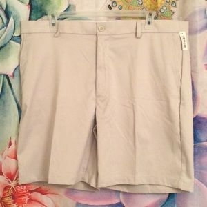 Men’s khaki Amazon Essential shorts